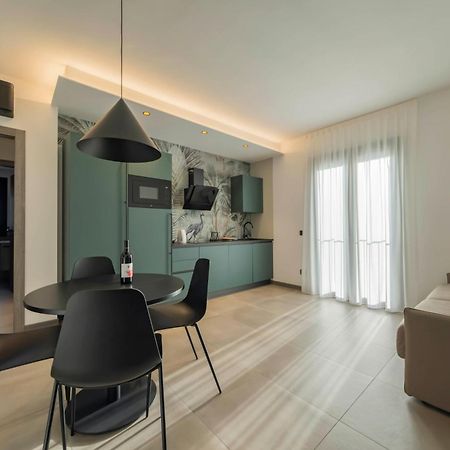 Apartmentsgarda Garda  Esterno foto