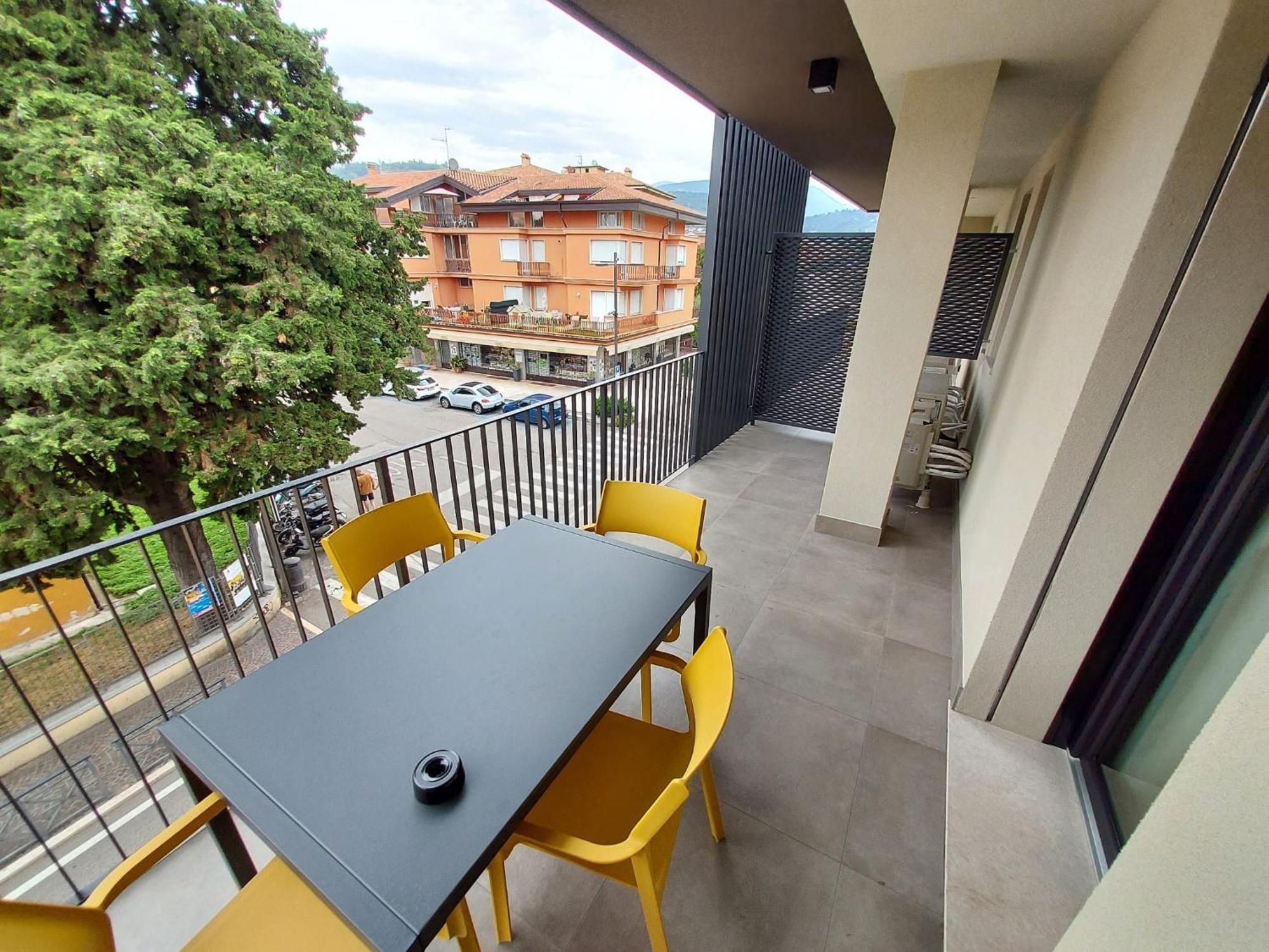 Apartmentsgarda Garda  Esterno foto