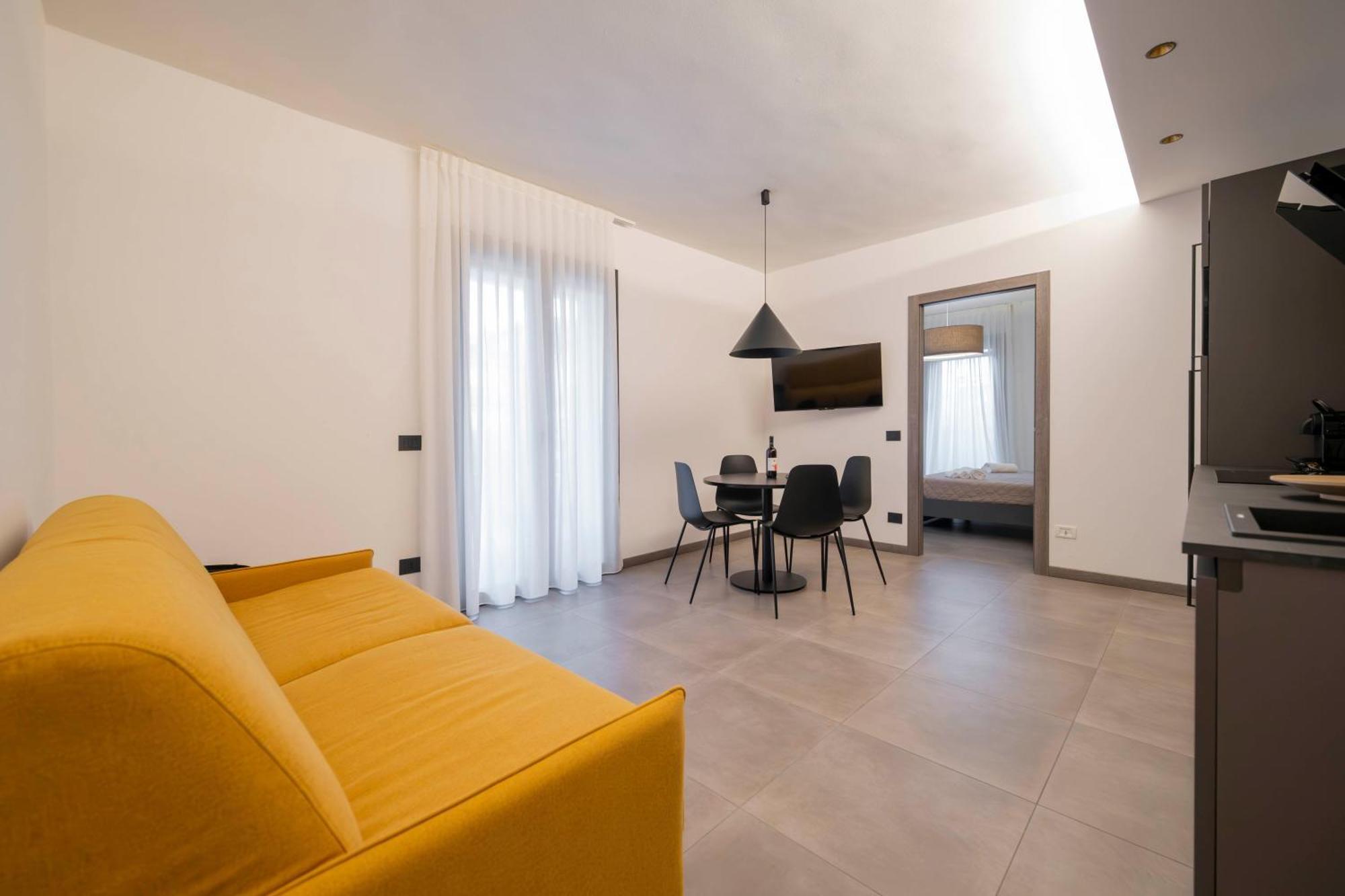 Apartmentsgarda Garda  Esterno foto