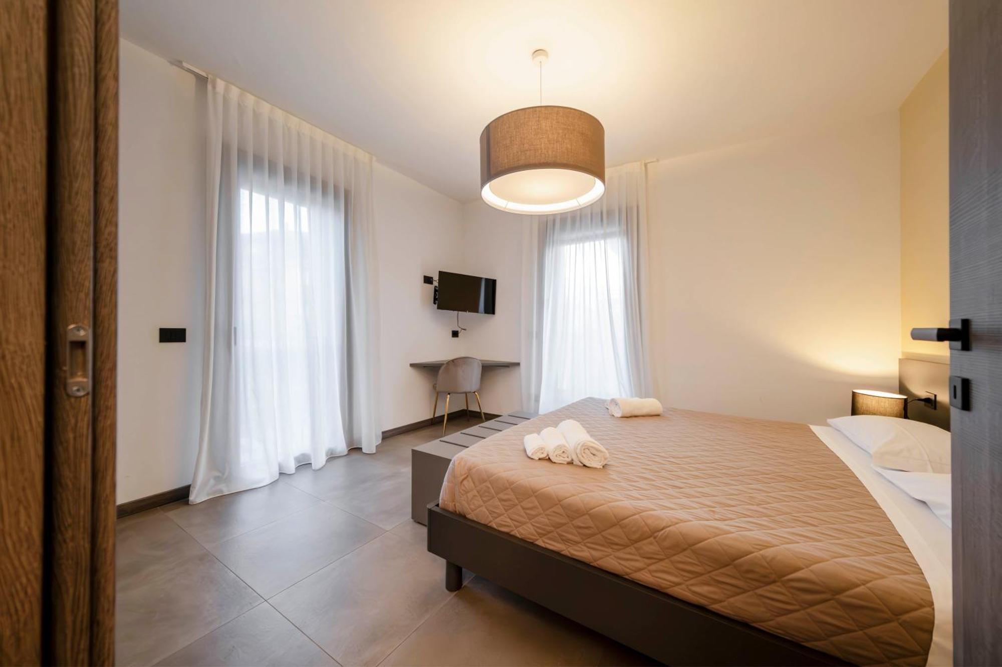 Apartmentsgarda Garda  Esterno foto